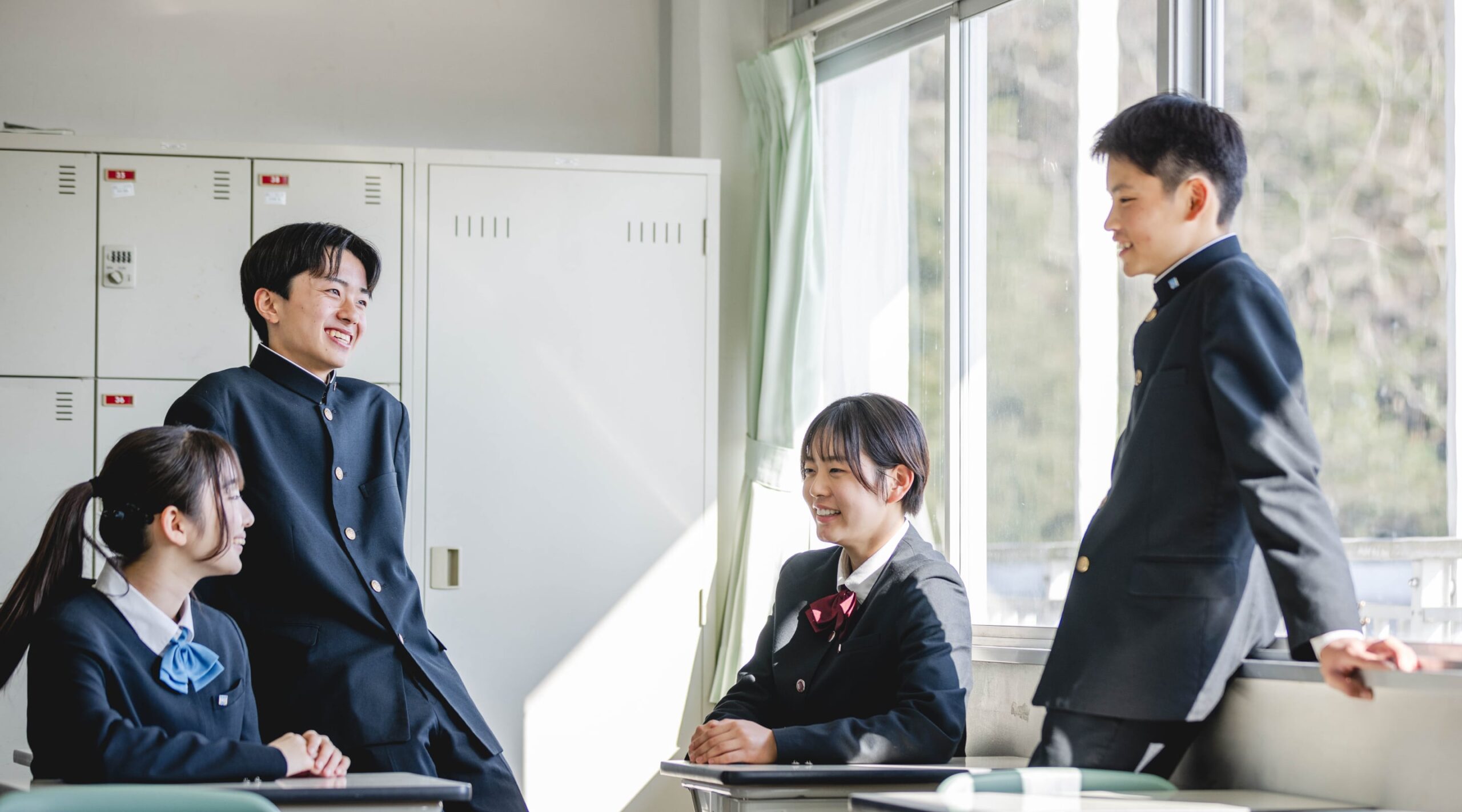 制服
