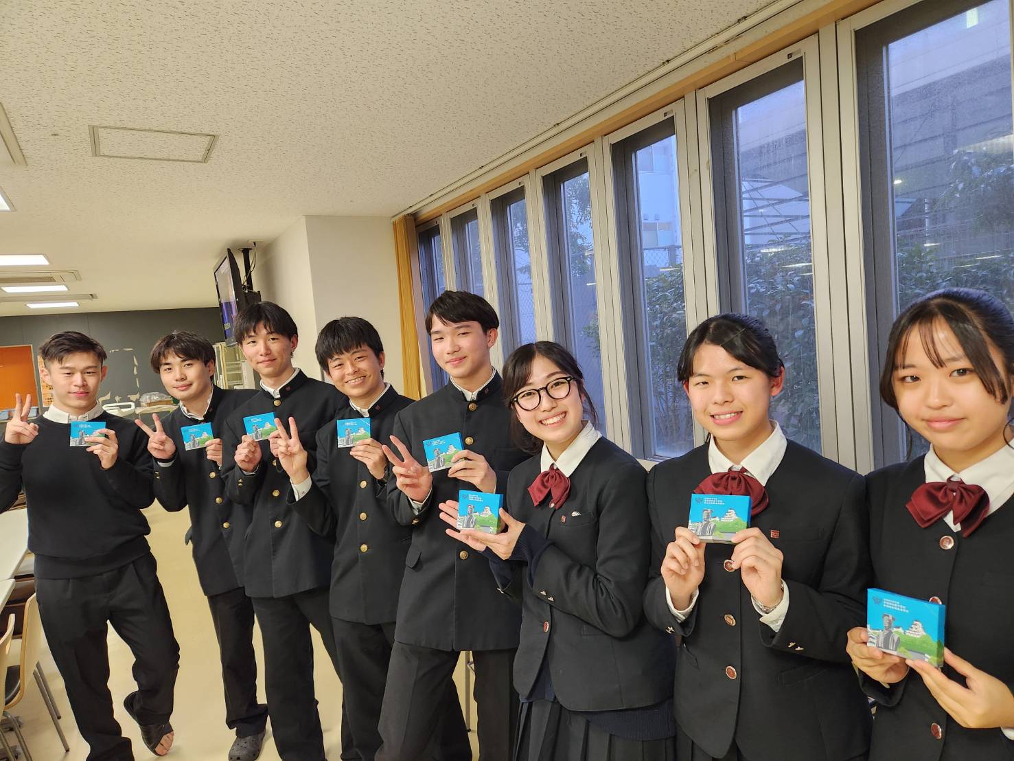 生徒たちの熱意が形に！早稲田佐賀オリジナル「早稲田佐賀ようかん」誕生！