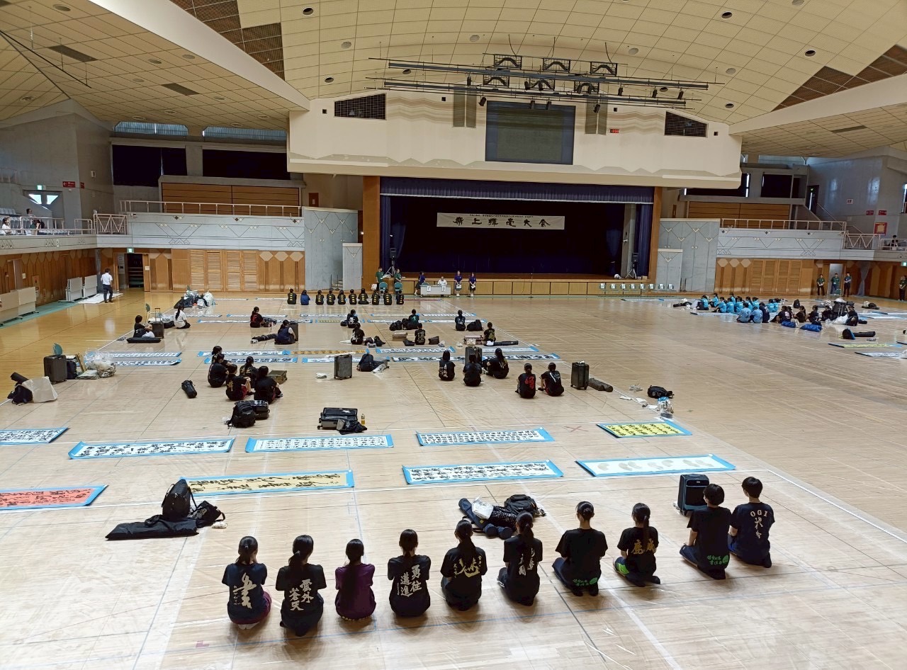 書道部の生徒の作品が、第9回全九州高等学校総合文化祭沖縄大会で講評会作品に選出されました