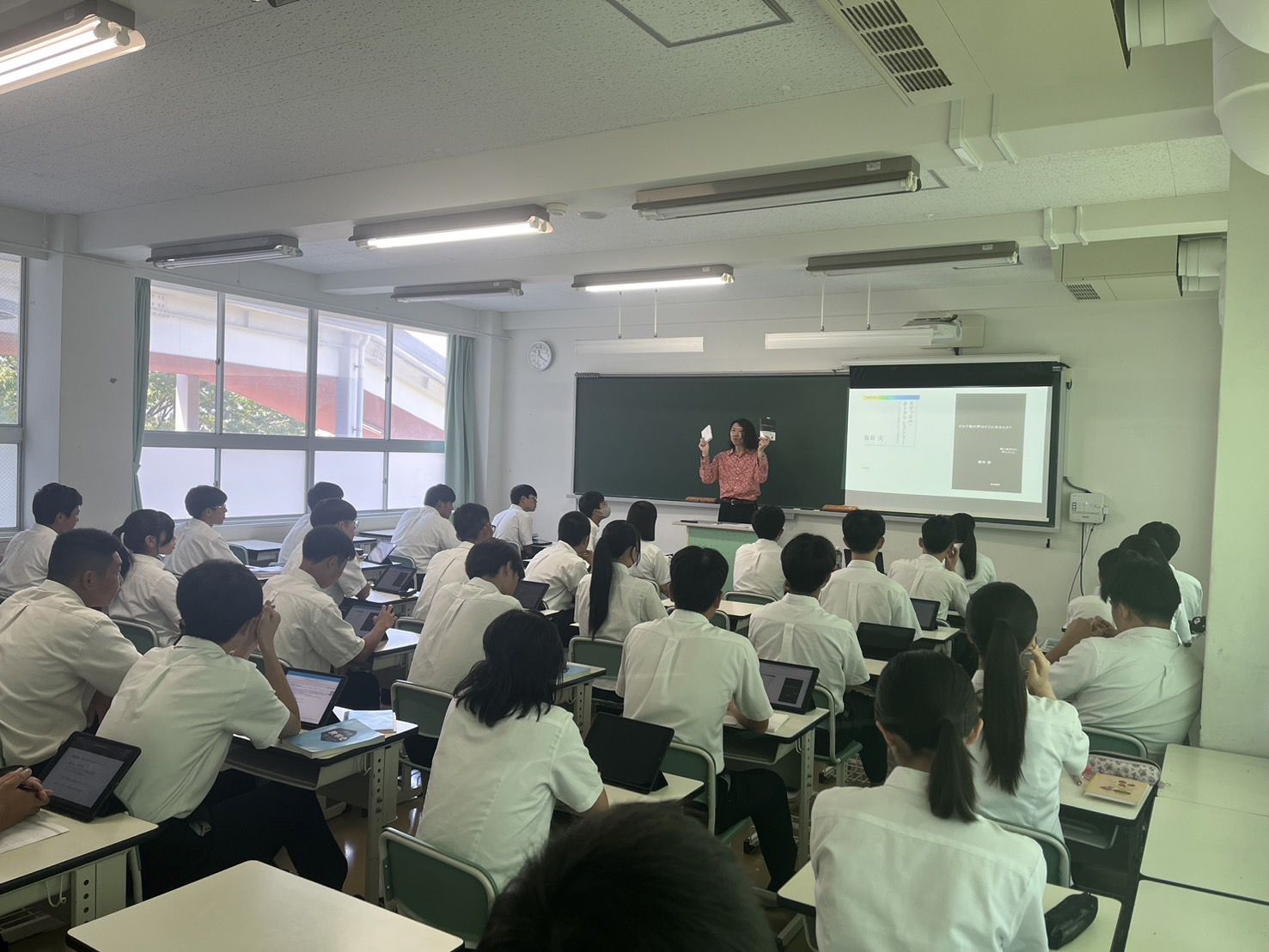 「歴史とは何か」を問い直す ─ 早稲田大学法学部 中村隆之教授による模擬講義を実施