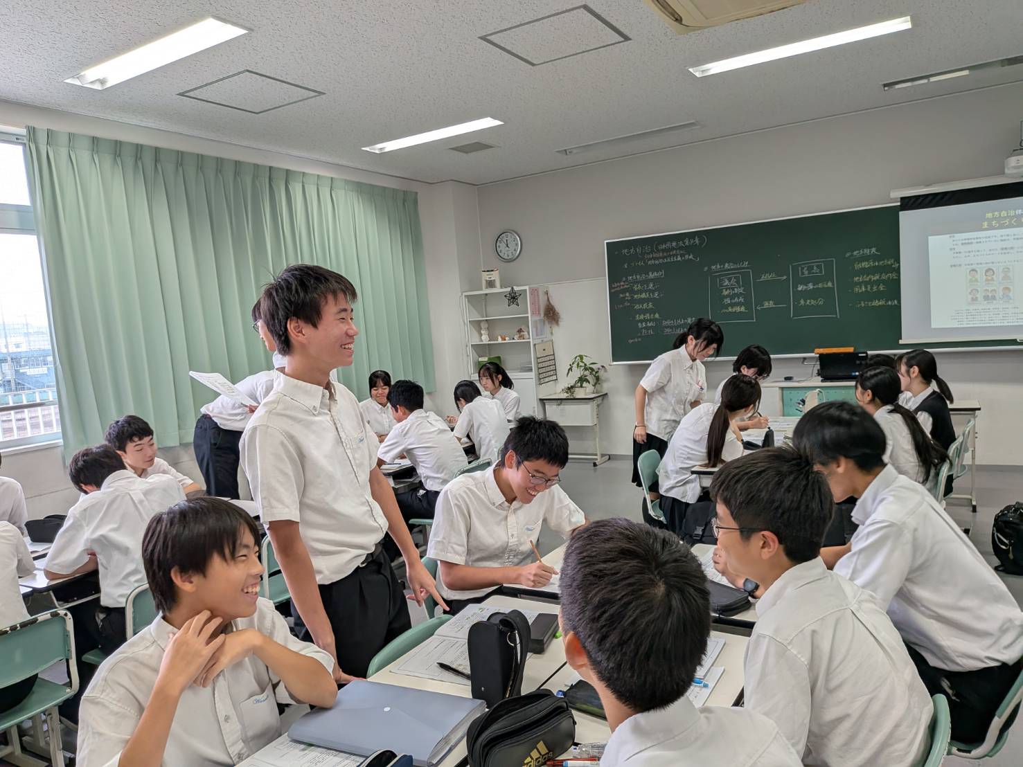 中学3年生、公民の授業で「まちづくりゲーム」！―対話で学ぶ地方自治―