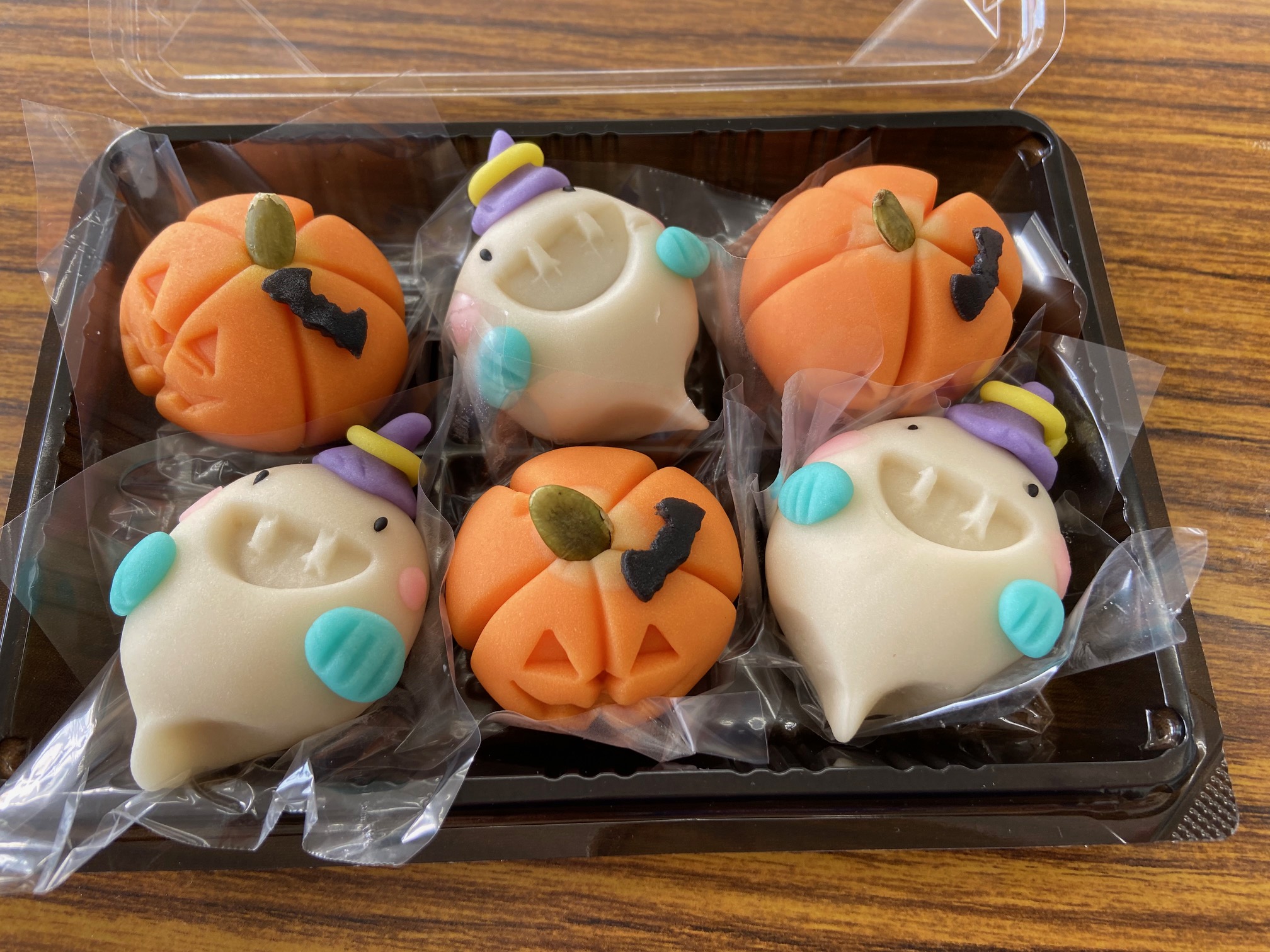 プロに学ぶ和菓子実習～練り切りに挑戦～