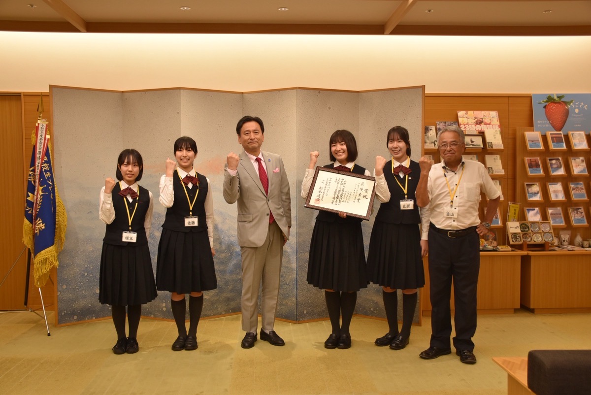 プレゼン甲子園最優秀賞等受賞報告のため、佐賀県知事を表敬訪問しました！