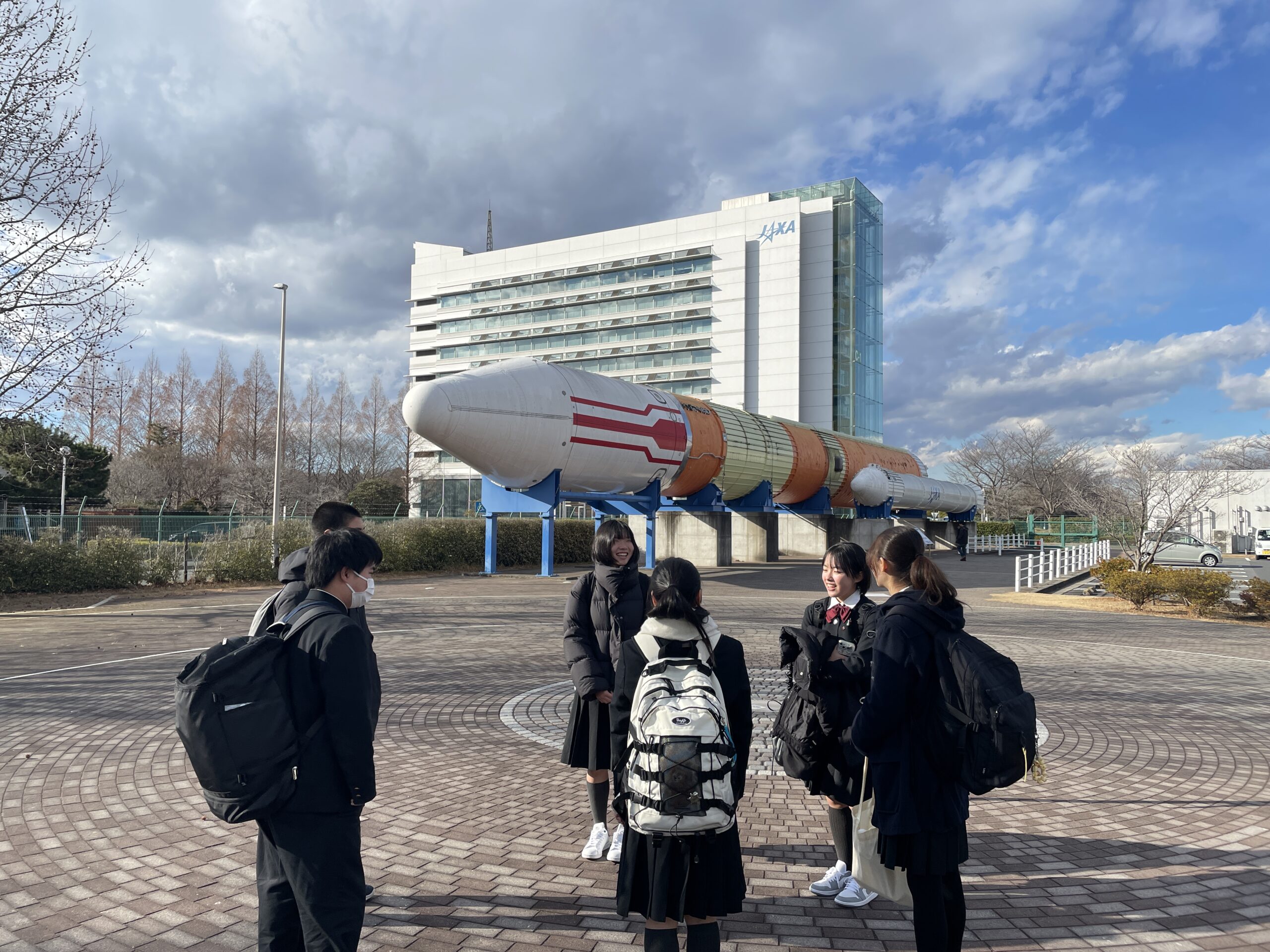 本校生徒6名が、JAXAを訪問しました